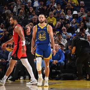 九州官方网站-库里状态神勇引领球队,勇士队走回正轨