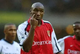 阿森纳队员接受媒体采访，讲述训练生活(阿森纳队员接受媒体采访,讲述训练生活的视频)